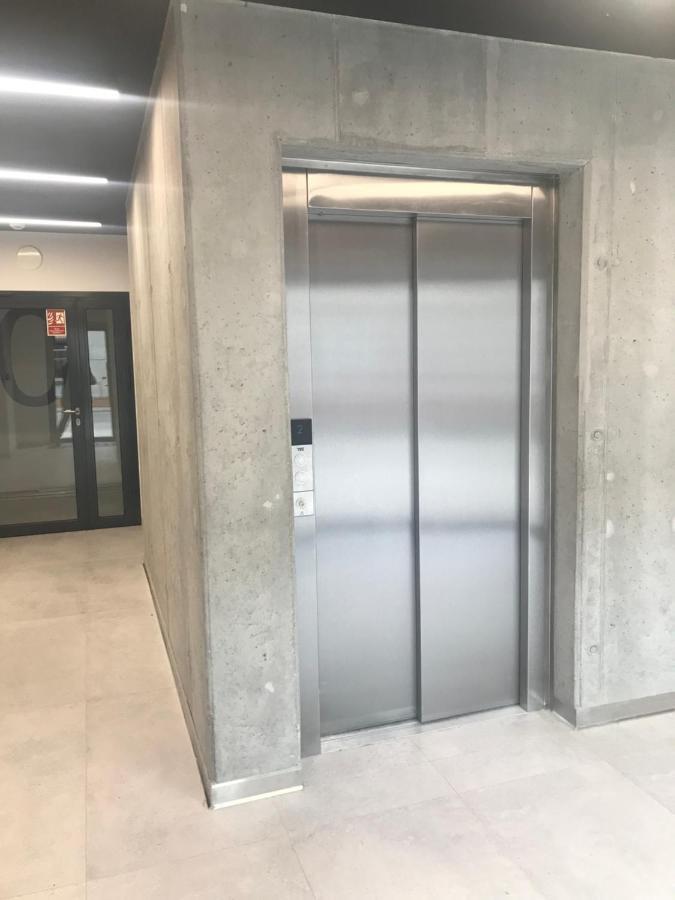 Kawalerka Na Targowej Apartman Stary Toruń Kültér fotó