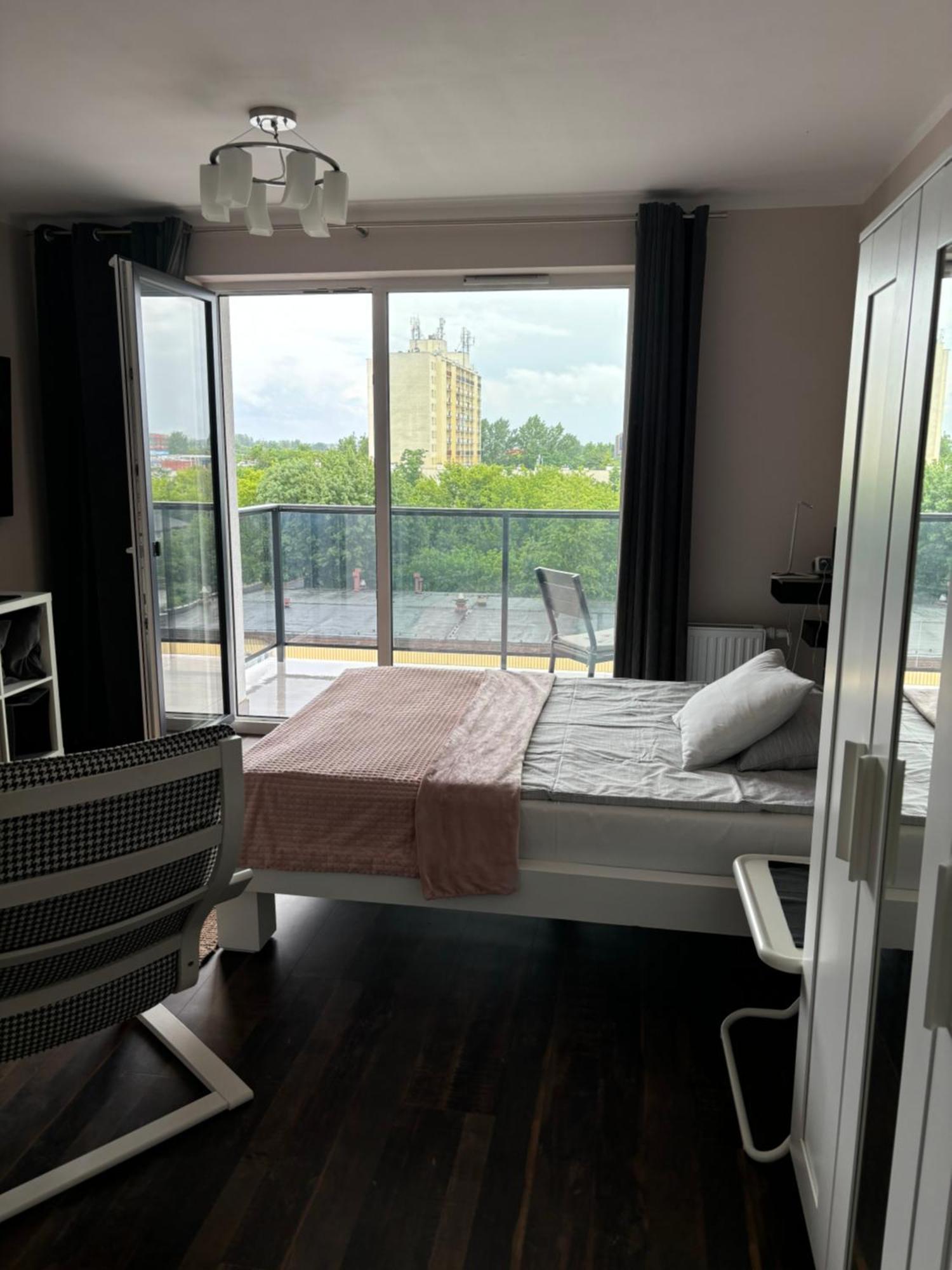 Kawalerka Na Targowej Apartman Stary Toruń Kültér fotó